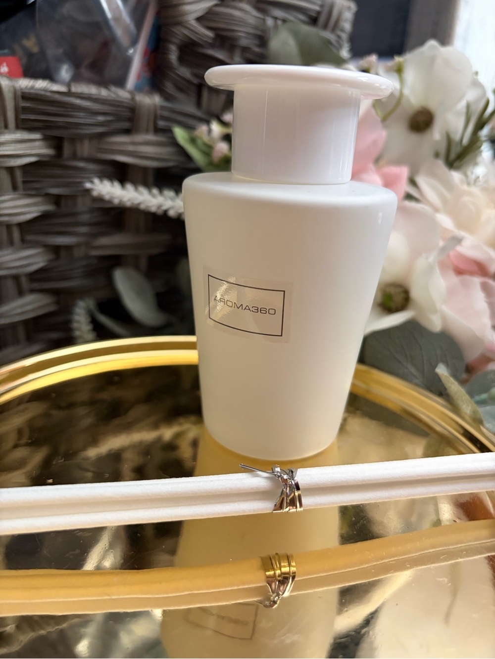 Aroma360 White Iris Reed diffuser